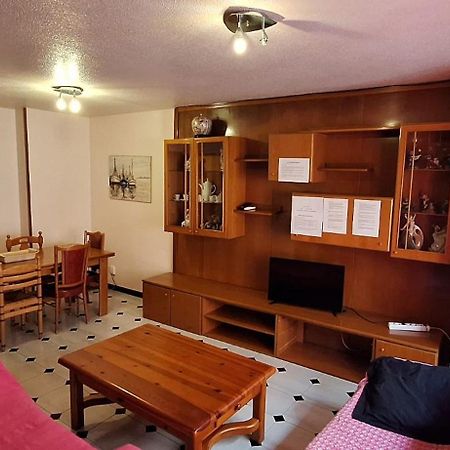 Apartamentos Casa May 1- Centro Benidorm-Solo Mayores De 30 Anos Y Familias Eksteriør billede