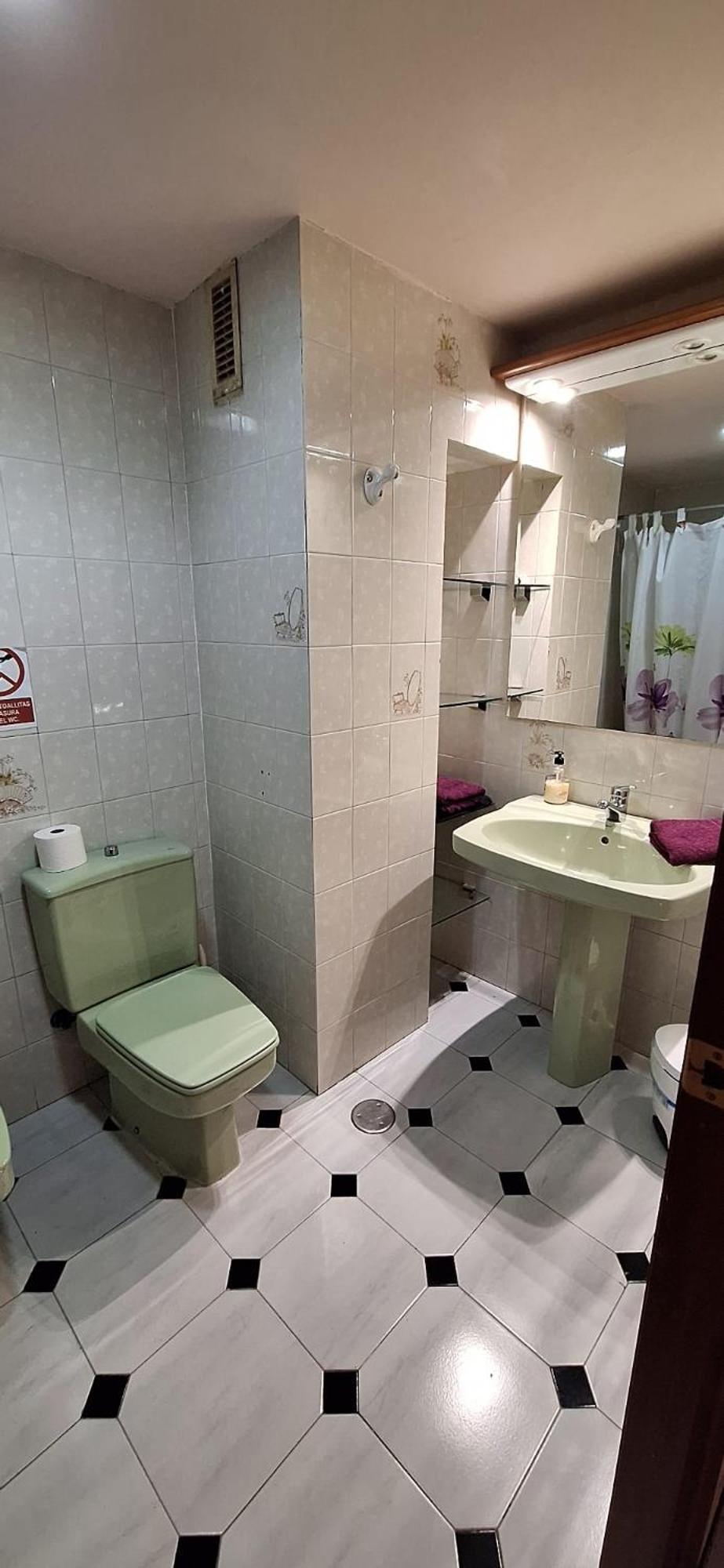 Apartamentos Casa May 1- Centro Benidorm-Solo Mayores De 30 Anos Y Familias Eksteriør billede
