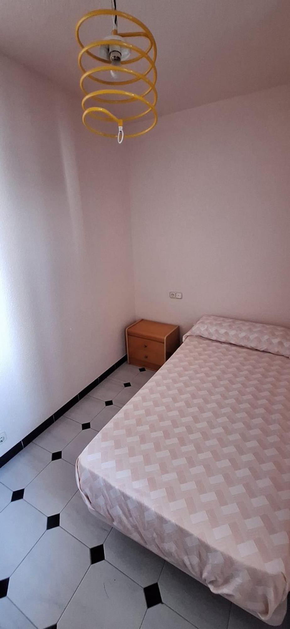 Apartamentos Casa May 1- Centro Benidorm-Solo Mayores De 30 Anos Y Familias Eksteriør billede